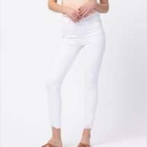 NEW WITH TAGS White Judy Blues Distressed Hem Skinny Jeans